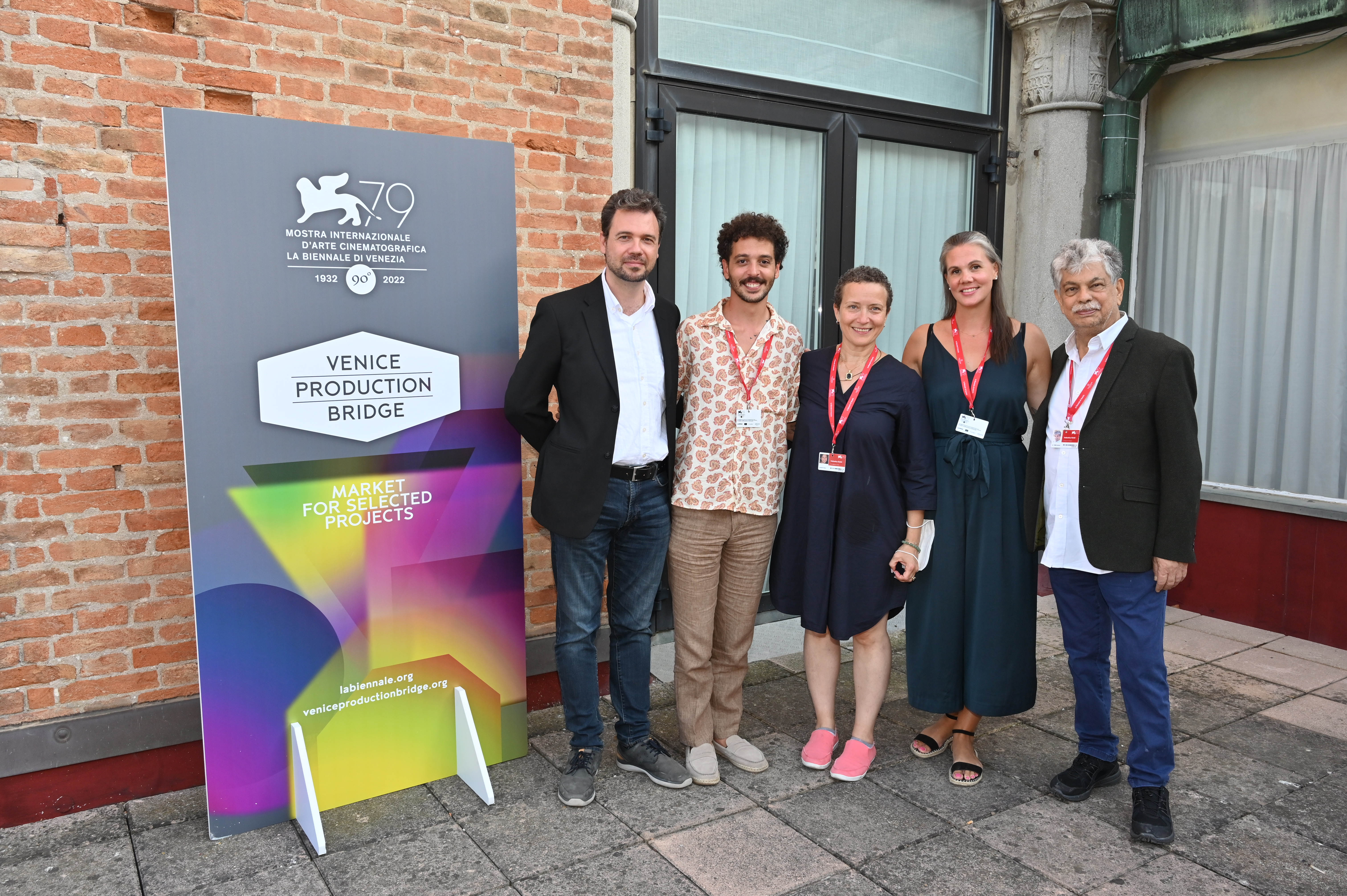 Amjad Al Rasheed, réalisateur primé à Final Cut in Venice en 2022 en compagnie de Fabienne Menétrey, responsable médiation culturelle au FIFF.