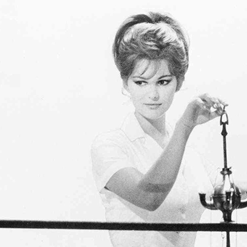 Claudia Cardinale dans 8 et demi de Federico Fellini