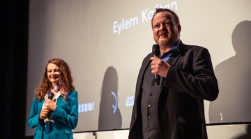 Le FIFF invité au Zurich Film Festival. Projection the The Hive d'Eylem Kaftan. © Yoann Corthésy