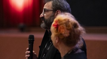 Q&A Arillo de hombre muerto © Thomas Delley