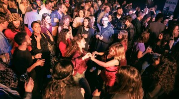 Fête de clôture au Nouveau Monde ©Pierre-Yves Massot