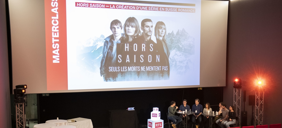 Discussion autour de la série "Hors Saison" lors du FIFF22